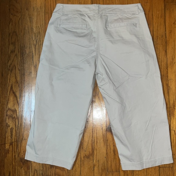 Woolrich Women's Tan Capri Pants Size 10 - Picture 8 of 11